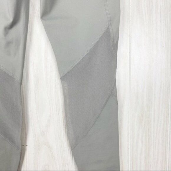 Athleta | Eclipse 7/8 Silver Grey Legging Small - Picture 5 of 8